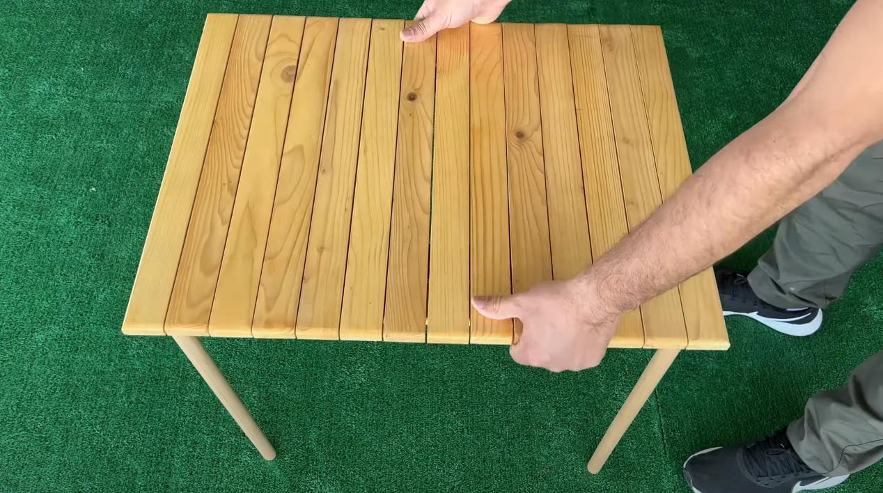 Складной деревянный столик для пикника