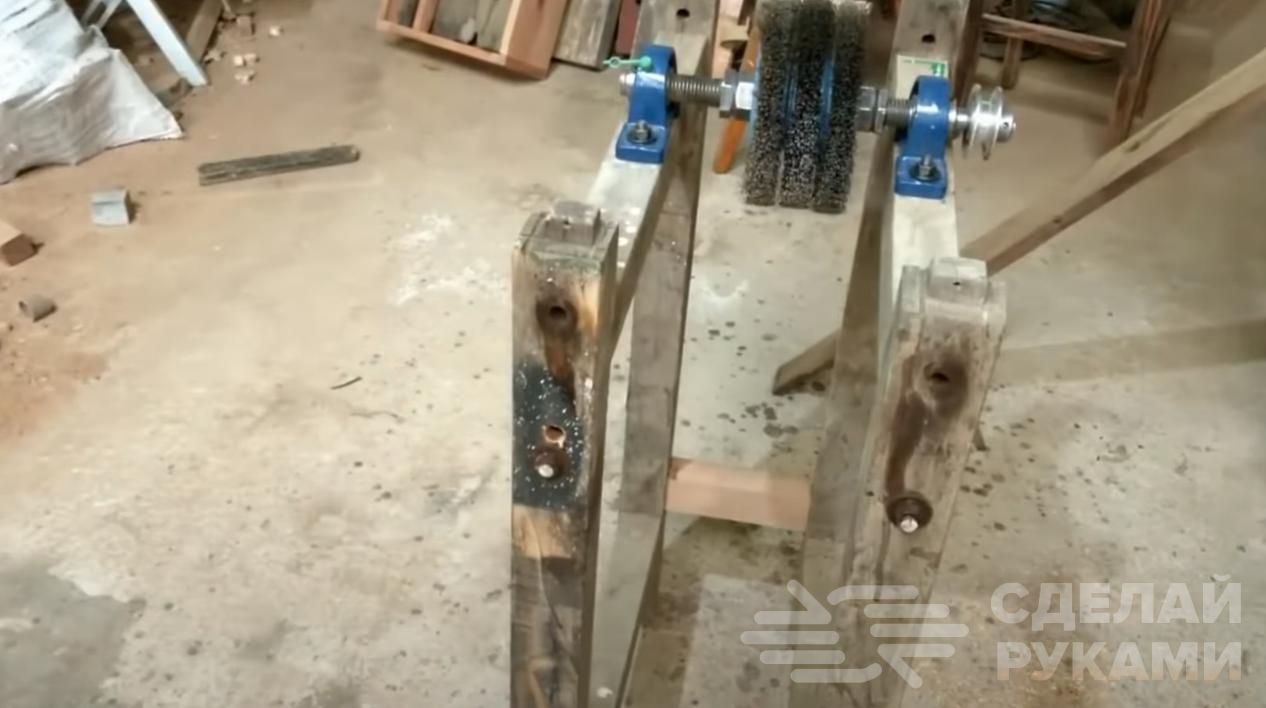 Самодельный станок для зачистки и браширования древесины