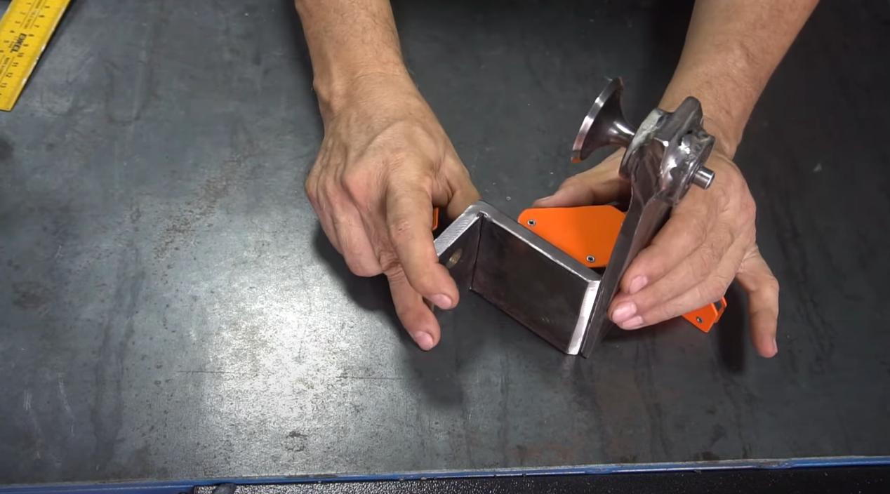 Как сделать мини станок для резки листового металла